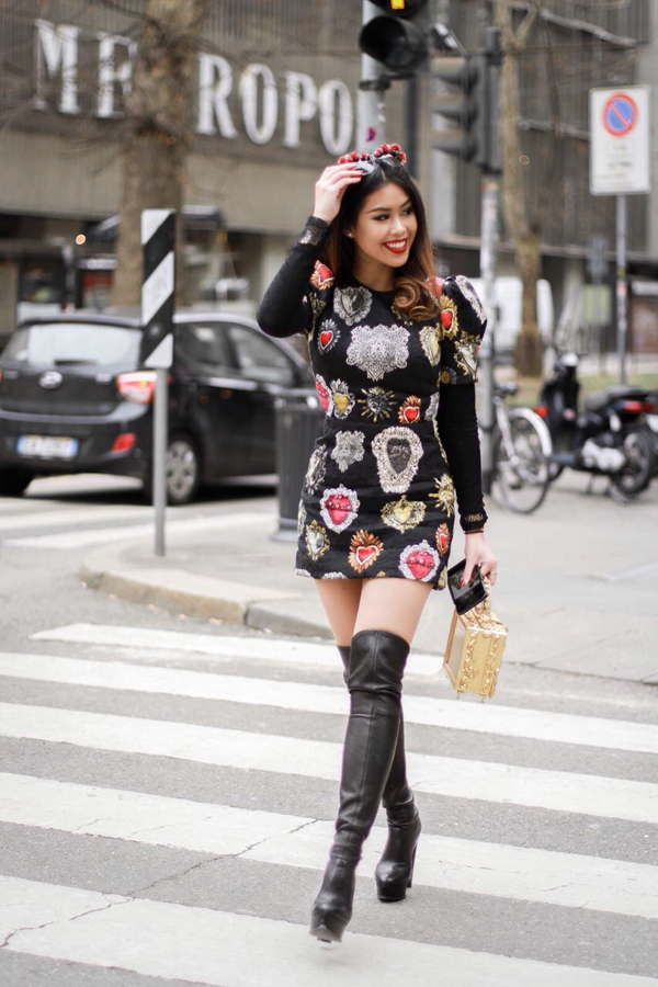 Em chồng Hà Tăng ăn diện phá cách đi Milan xem thời trang